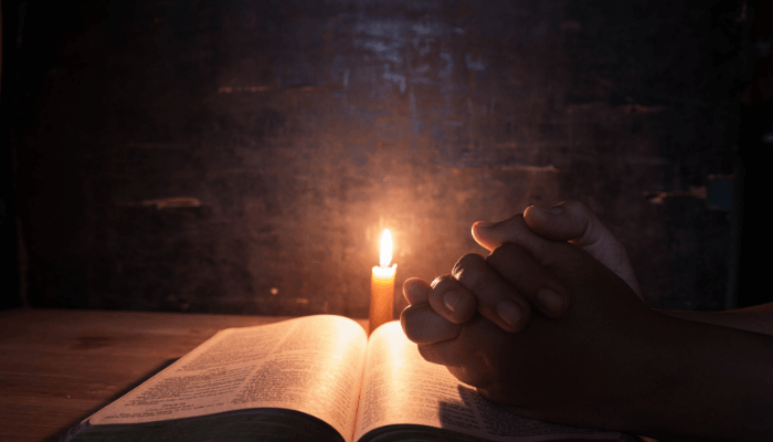 Evolução das Religiões: Da Natureza aos Grandes Credos